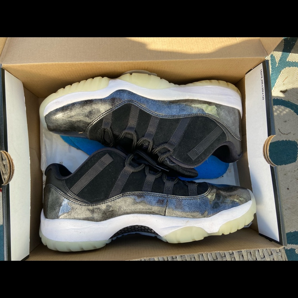 Jordan Retro 11 Low BARONS